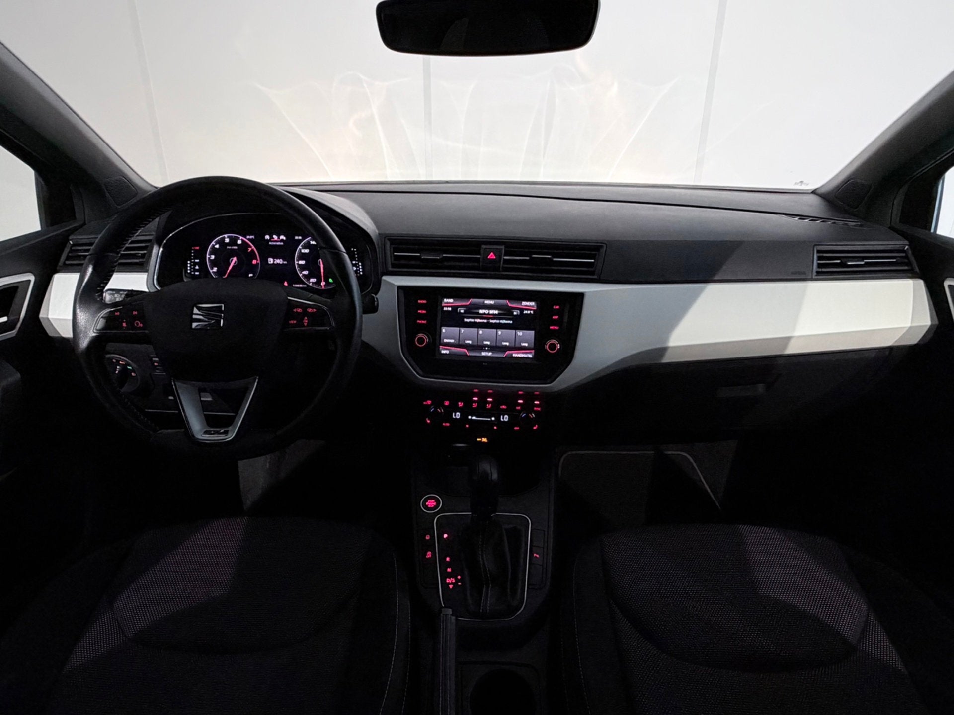 Seat Ibiza 1.0 TSI Style Business Intense DSG /Clima/Cruise/, Auto's, Stof, Gebruikt, 580 kg, 1072 kg