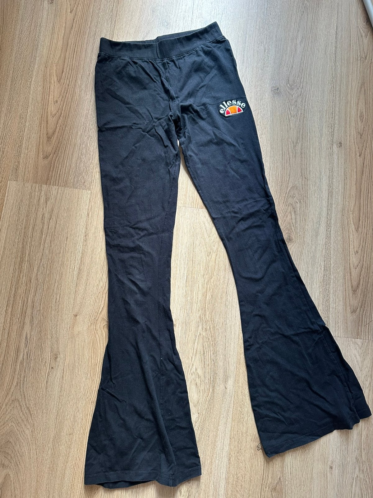 Ellesse flared legging, Ophalen of Verzenden, Zo goed als nieuw, Zwart, Lang