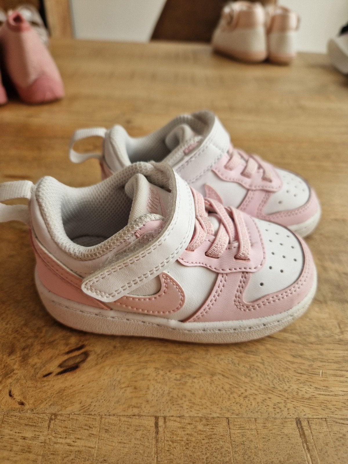 Nike schoentjes maat 21, Ophalen, Zo goed als nieuw, Meisje, Schoentjes
