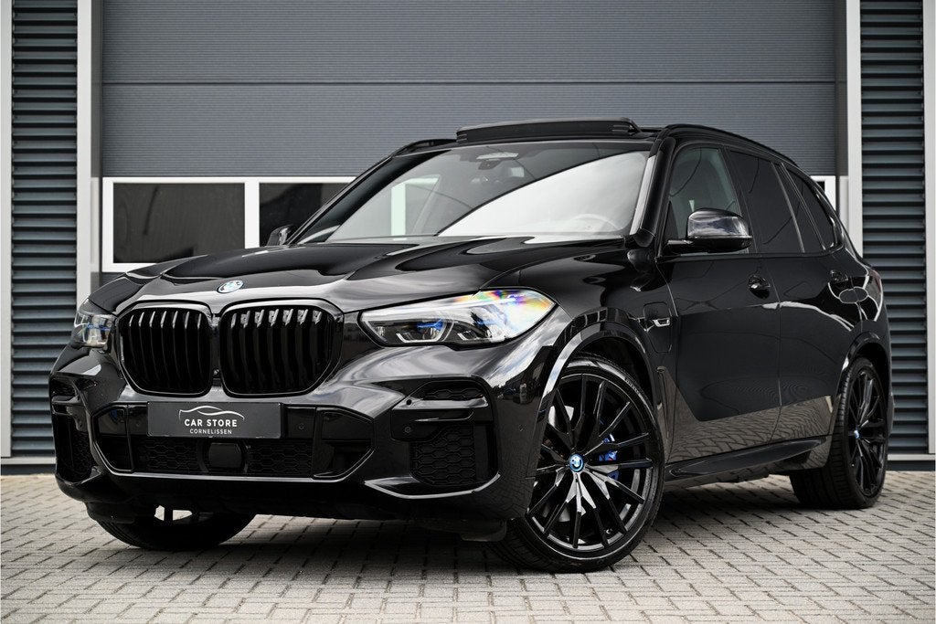 BMW X5 xDrive45e M-SPORT / PANO / LASER / SOFTCLOSE / HUD /, Gebruikt, Zwart, Leder, Vierwielaandrijving