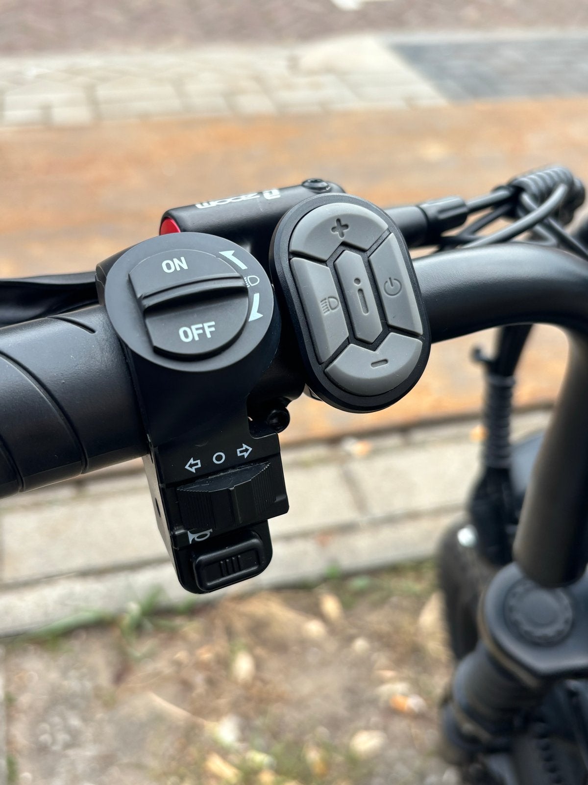 Foto 4 van Fatbike Mini Ouxi 8 - Inclusief bon en twee sleutels