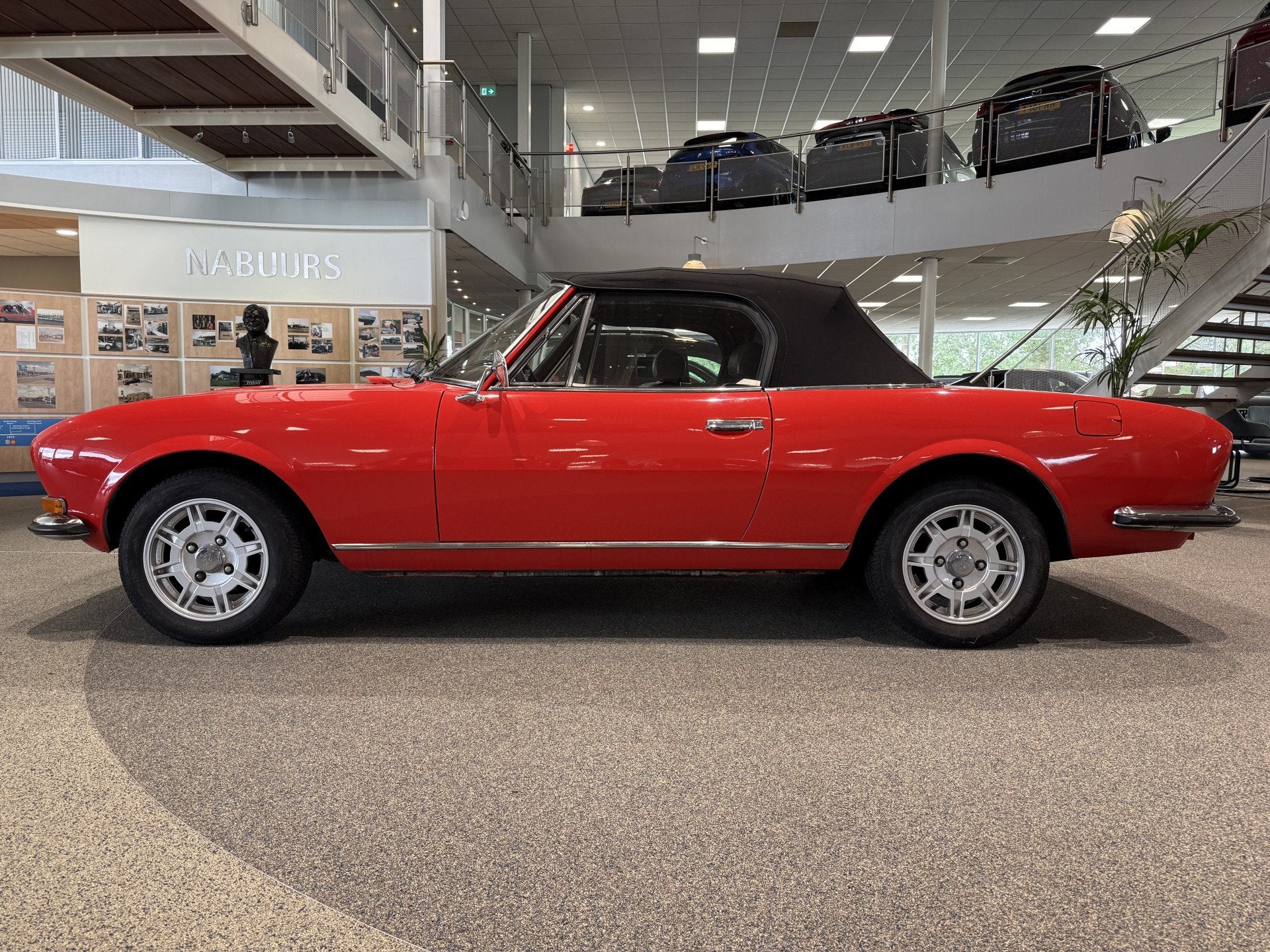 Peugeot 504 2.0 Cabrio Inj. 1978 (bj 1978), Achterwielaandrijving, 1971 cc, Cabriolet, Leder