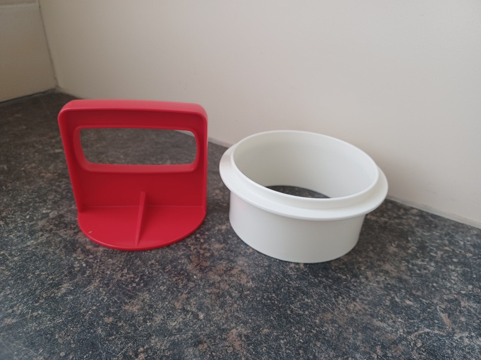 Tupperware hamburgerpers, nieuw, Huis en Inrichting, Keuken | Tupperware, Nieuw, Overige typen, Rood, BPA-vrij, Vaatwasserbestendig