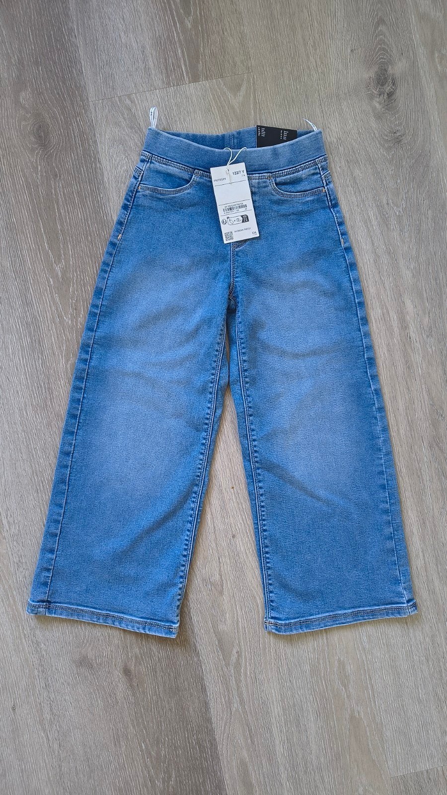 Wijde strech jeans | C&A | Maat 122, Kinderen en Baby's, Kinderkleding | Maat 122, Broek, C&A, Meisje, Nieuw