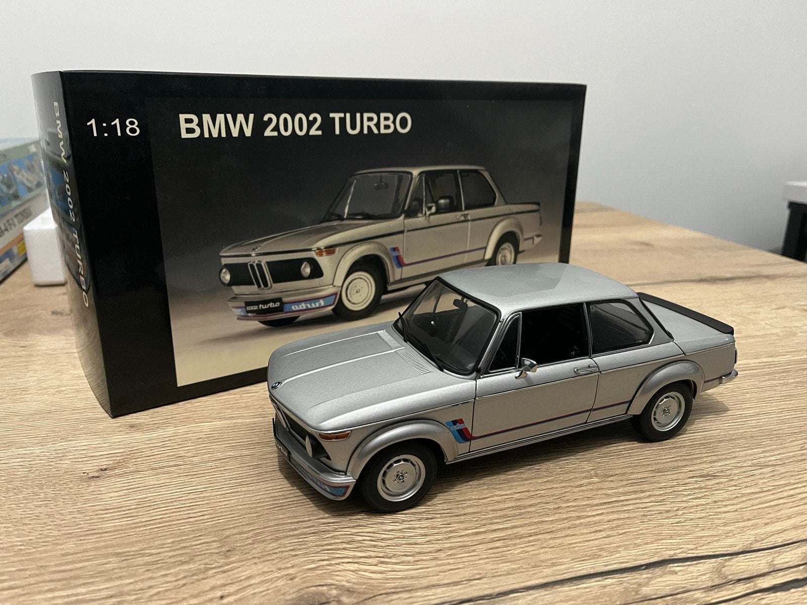 AutoArt 1/18 BMW 2002 Turbo, Hobby en Vrije tijd, Ophalen of Verzenden, Zo goed als nieuw, Auto, Autoart