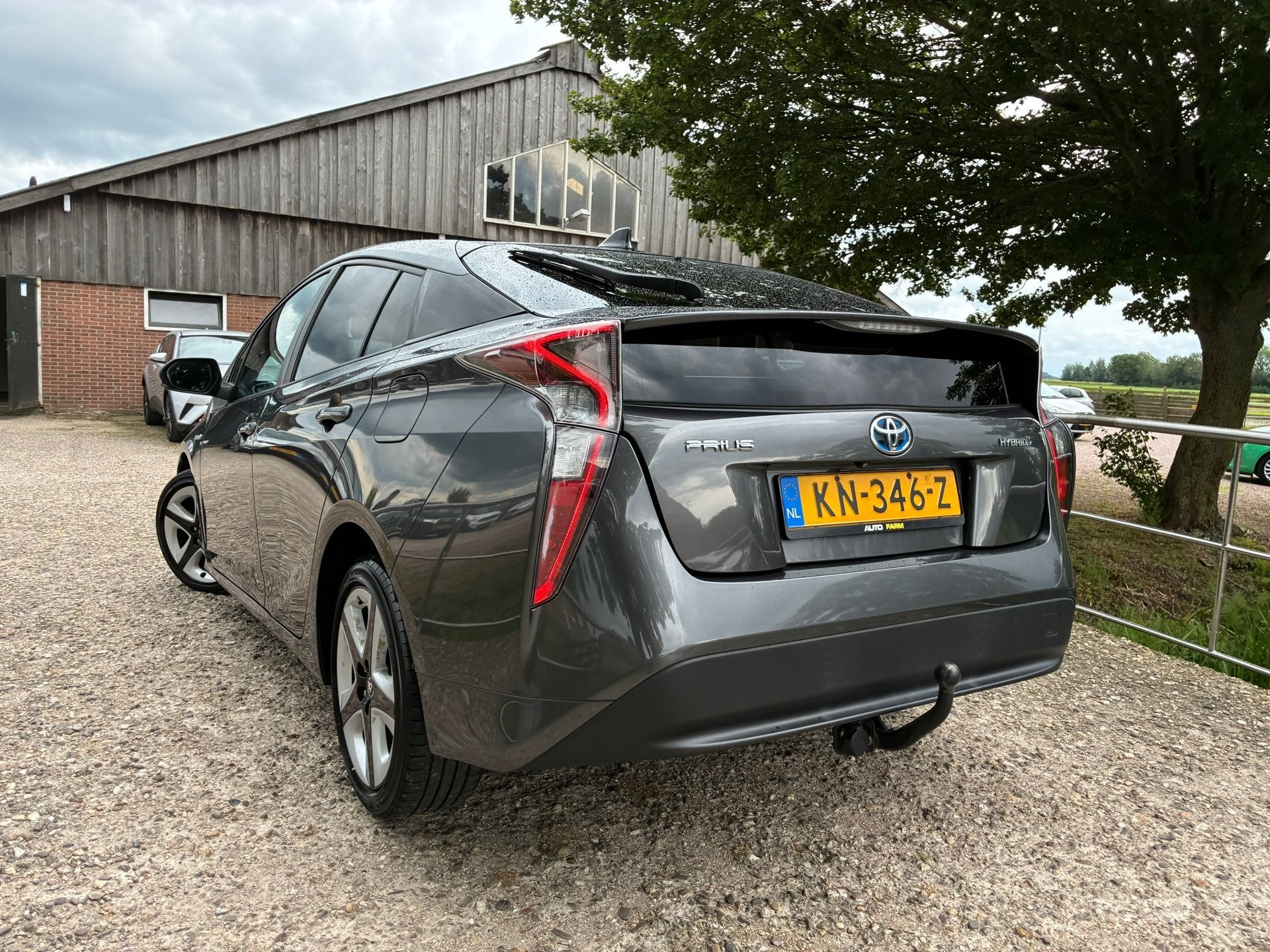 Toyota Prius 1.8 Dynamic | Navi + Clima + Cruise + Camera +, Auto's, Toyota, 8 kWh, Stof, Automatische klimaatregeling, Bedrijf