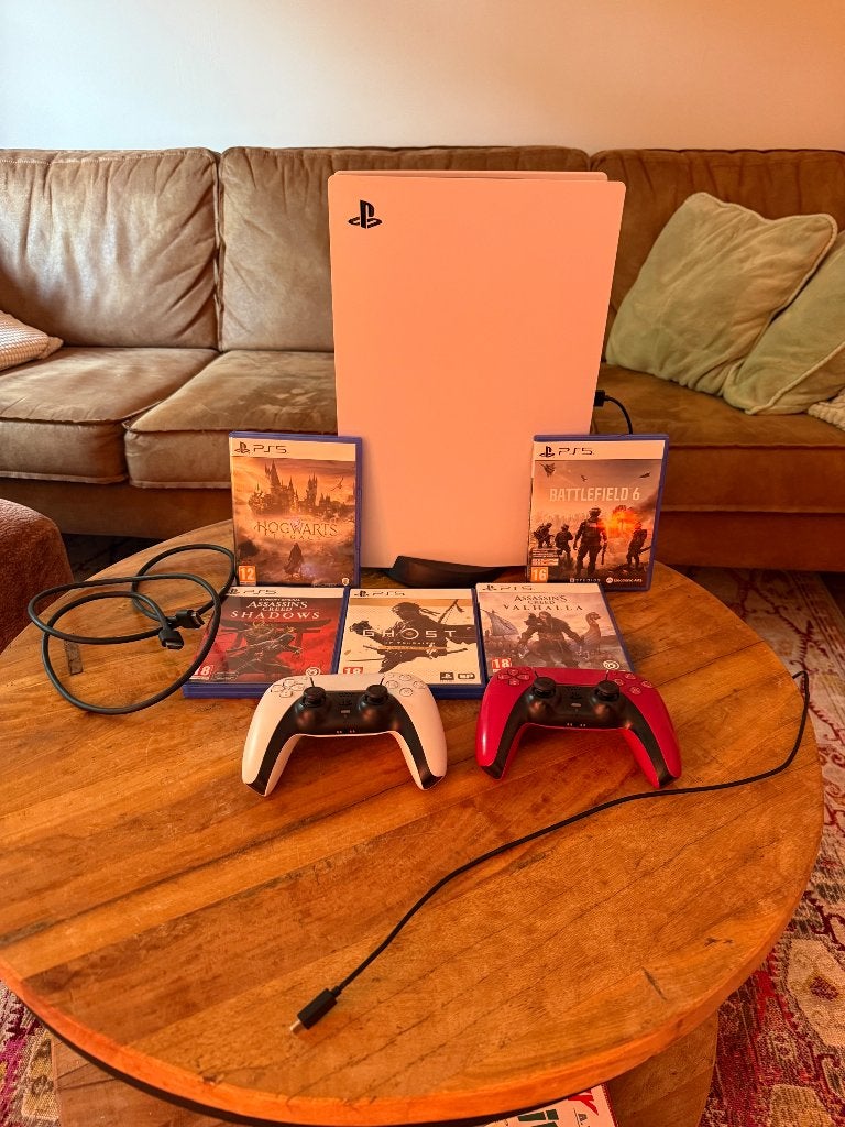 PlayStation 5 Disk Edition + 2 Controllers + 5 Games, Ophalen, Zo goed als nieuw, Playstation 5