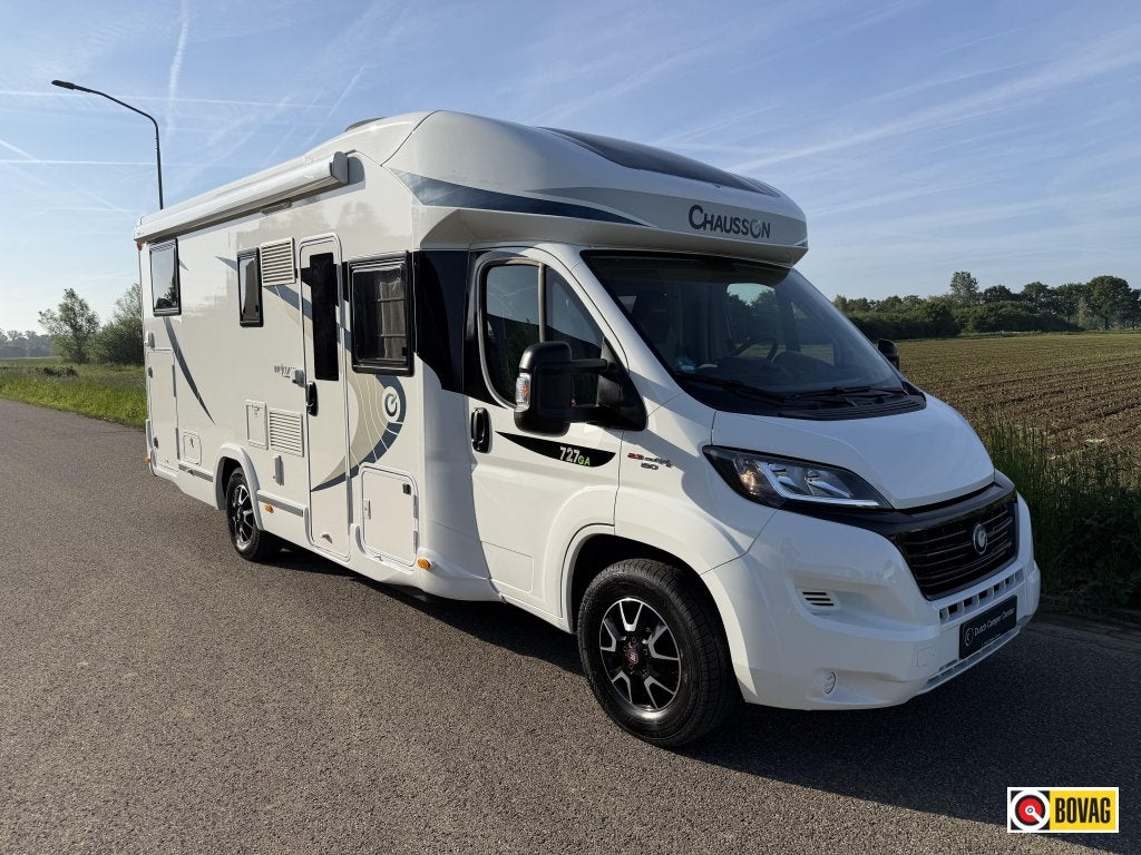 Chausson Welcome 727 GA, Levelsysteem, Fietslift, Zonnepanee, Caravans en Kamperen, Campers, Koelkast, Fiat, 7 tot 8 meter, Luifel