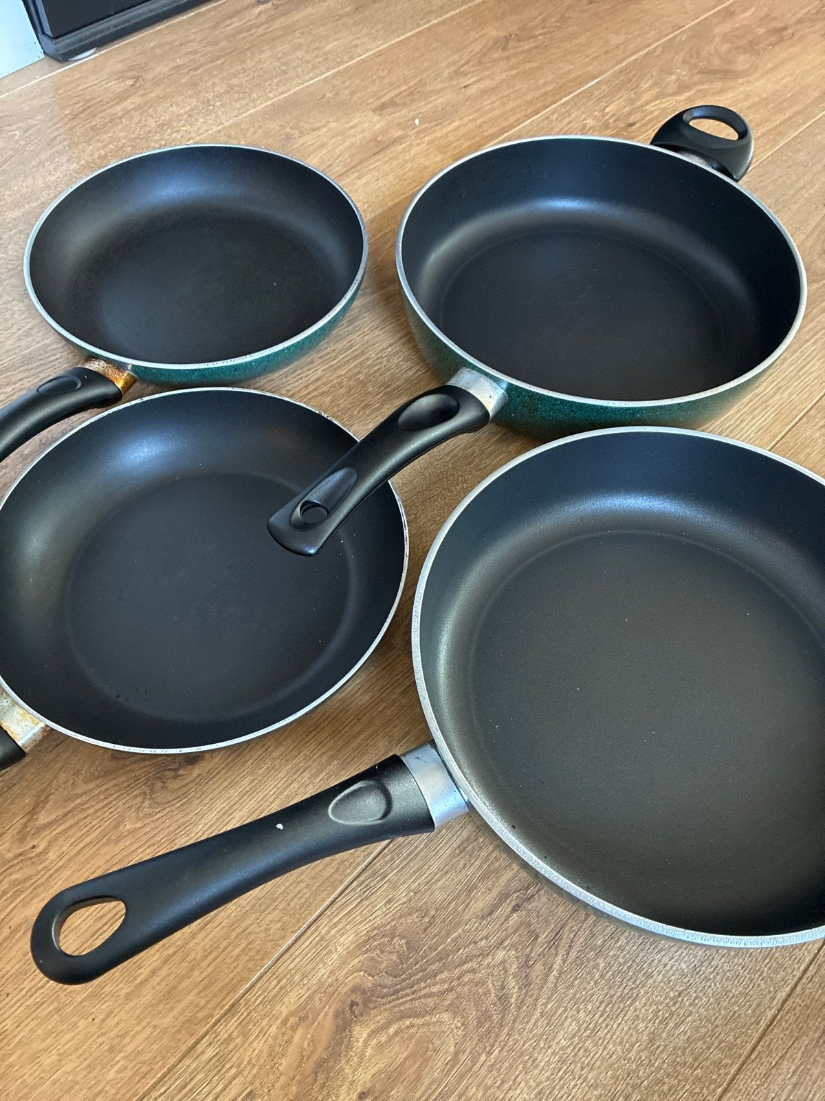 Pannenset (4 stuks) - PFAS-vrij, geschikt voor gas, Ophalen, Gebruikt, Antiaanbaklaag, Pannenset