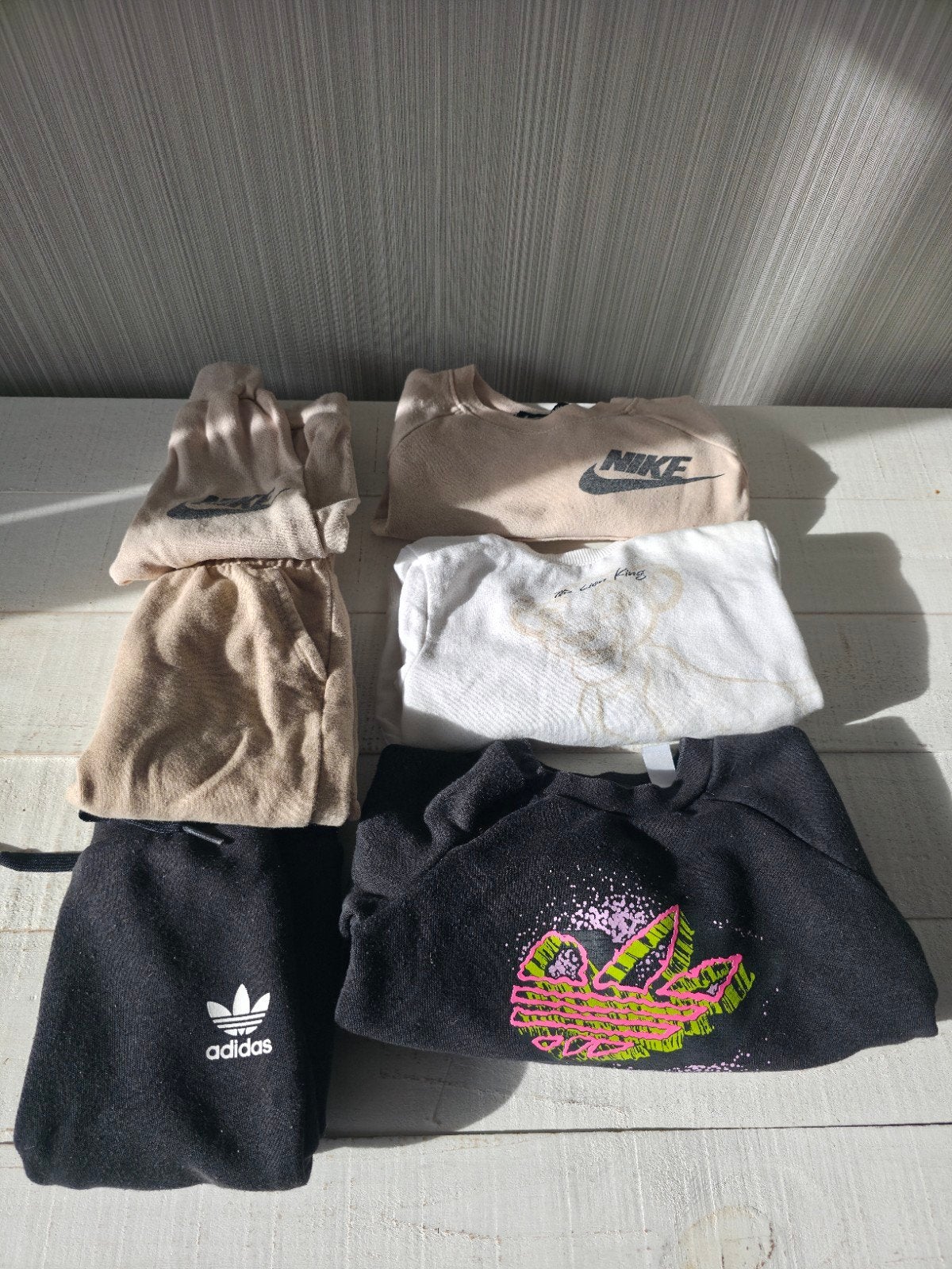 3 outfits Maat 62 (6 maanden) - Adidas, Nike, Disney, Gebruikt, Jongetje of Meisje, Ophalen of Verzenden, Setje