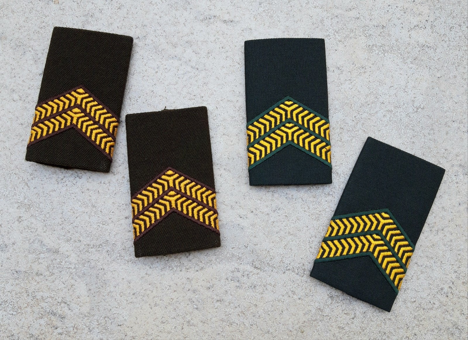 Rangpassanten overhemd, korporaal der eerste klasse, Verzenden, Landmacht, Embleem of Badge