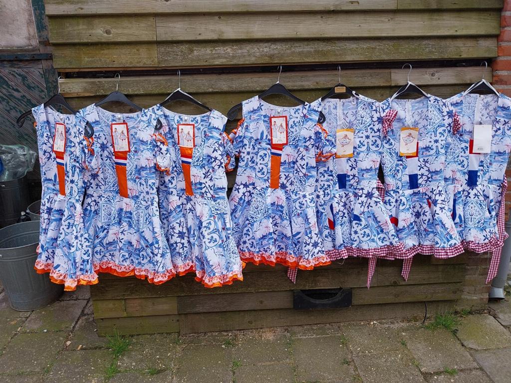 7 Nieuwe Delfts Blauwe Jurkjes met Oranje - Koningsda, Nieuw, Oranje of Koningsdag, Fashion for Fun, Kleding