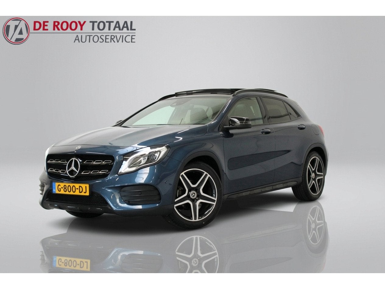 Mercedes-Benz GLA 180 Business Solution AMG Night Upgrade 12, Auto's, Gebruikt, 4 cilinders, Blauw, 122 pk