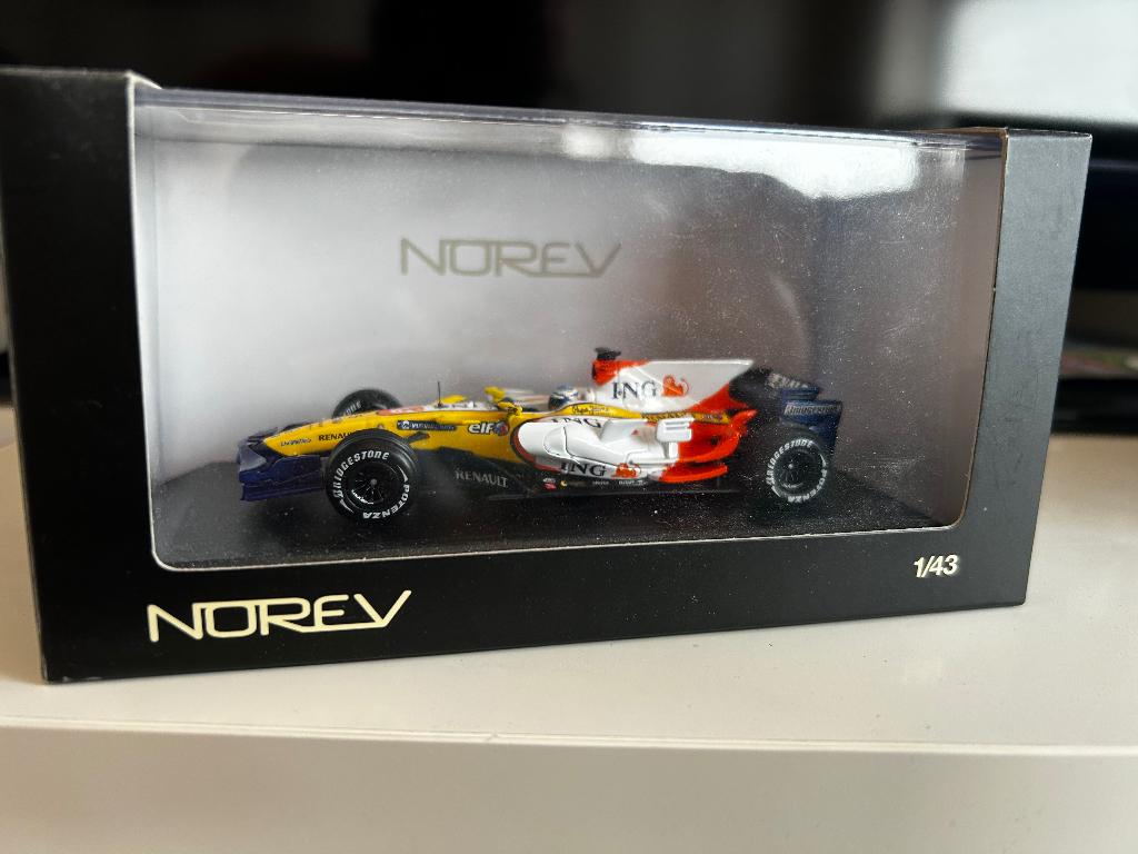 F1 1:43, Ophalen of Verzenden, Zo goed als nieuw, Auto, Overige merken