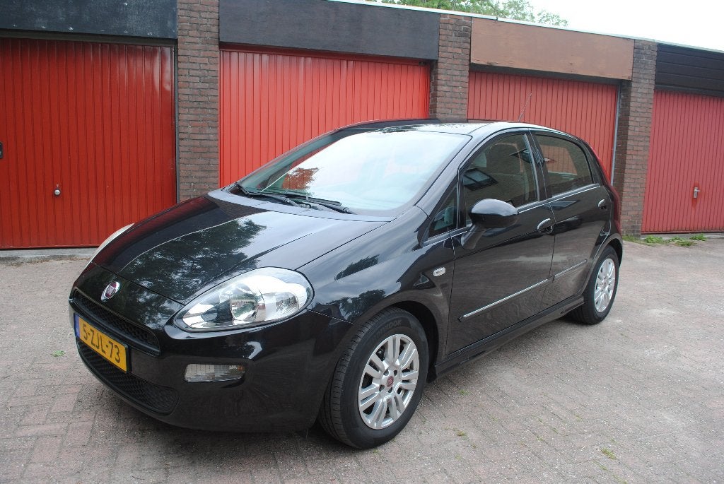 Fiat Punto 1.3 Multijet 59KW 5DR 2014 Zwart, Voorwielaandrijving, Zwart, 4 cilinders, 400 kg