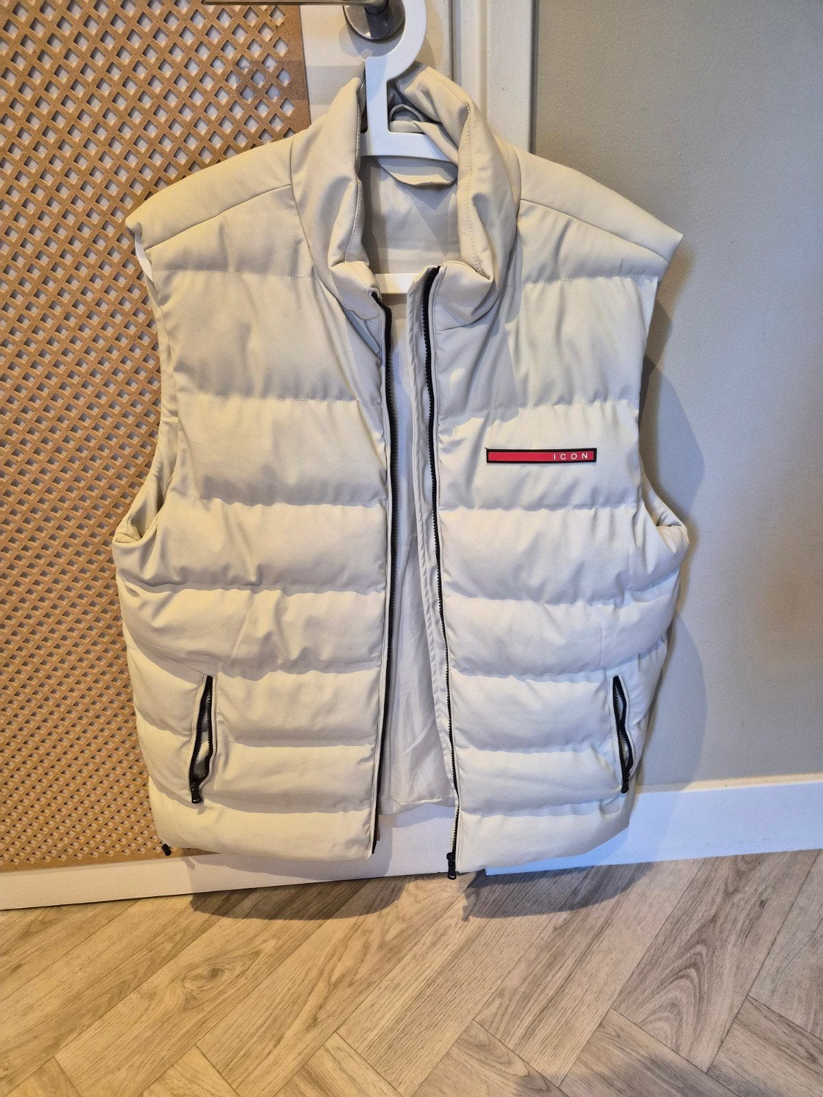 Icon bodywarmer, Ophalen of Verzenden, Zo goed als nieuw, Maat 56/58 (XL), Wit