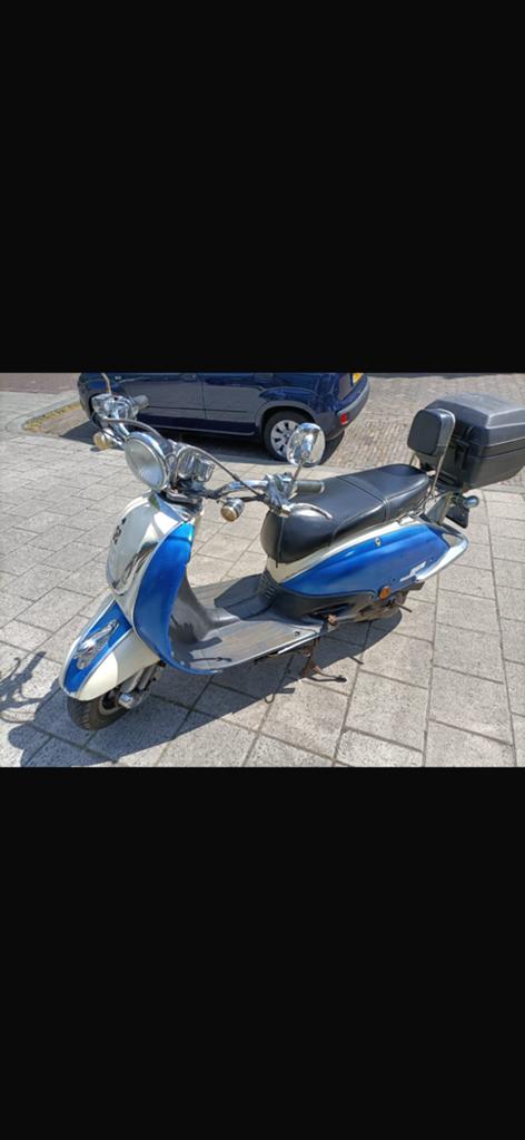 Piaggio Zip Scooter - Blauw/Beige, Goed Onderhouden, Fietsen en Brommers, Snorfietsen en Snorscooters, Ophalen of Verzenden, Gebruikt