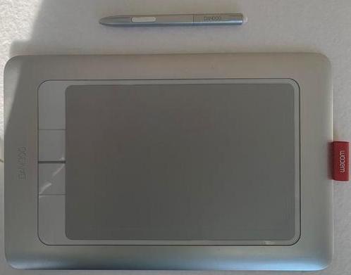 Wacom Bamboo tekentablet + stylus pen, Ophalen of Verzenden, Multi-touch, Zo goed als nieuw, Bedraad