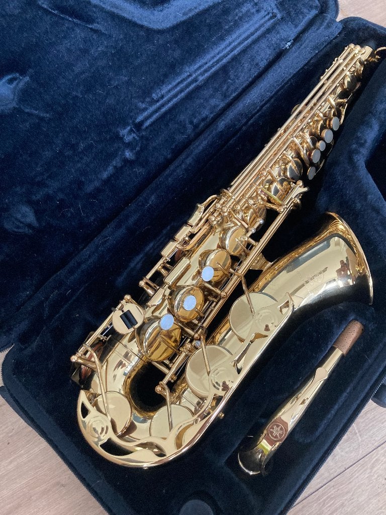 Yamaha Saxofoon, Ophalen of Verzenden, Zo goed als nieuw, Alt, Met koffer