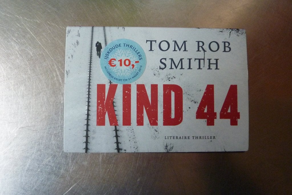dwarsligger 4 Tom Rob Smith - Kind 44, Boeken, Ophalen of Verzenden, Zo goed als nieuw