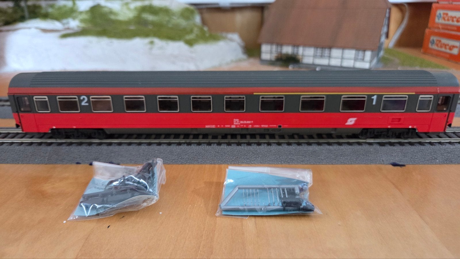 Roco ÖBB 44645 HO Passagierswagon 1/2. Kl. - nieu, Gelijkstroom, Ophalen of Verzenden, Roco, Nieuw
