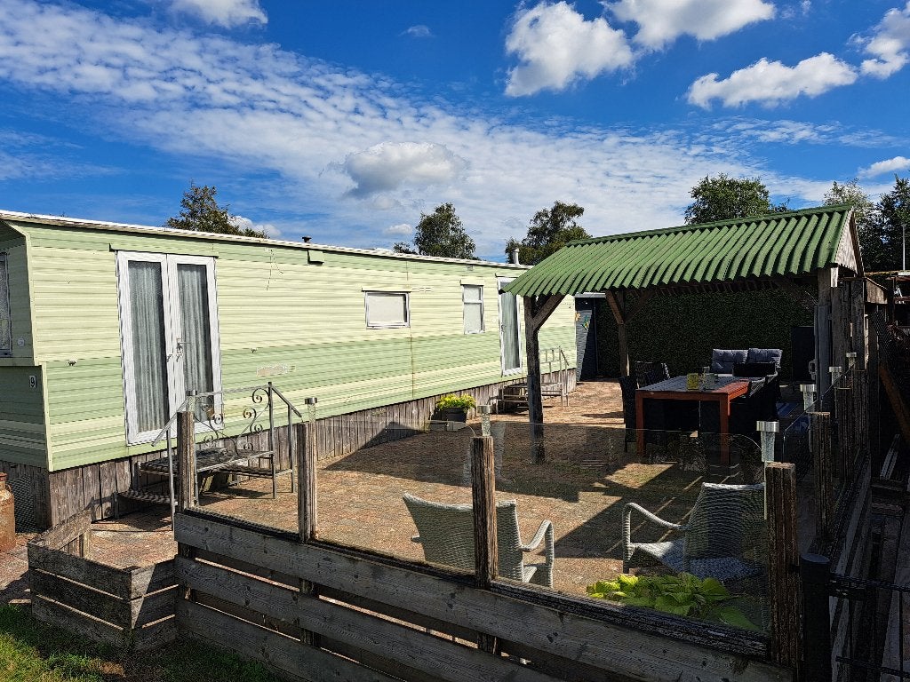 Stacaravan met staplaats in Terherne Friesland, Caravans en Kamperen, Tot en met 5