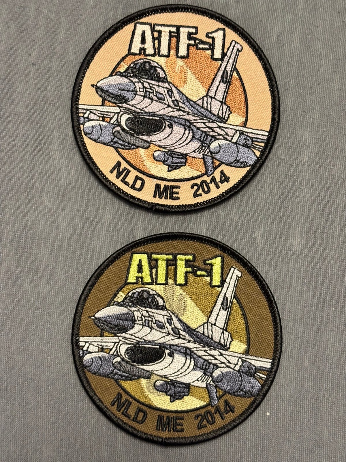 Setje emblemen ATF-1 NLD ME 2014 F-16, Verzamelen, Verzenden, Luchtmacht, Nederland, Embleem of Badge