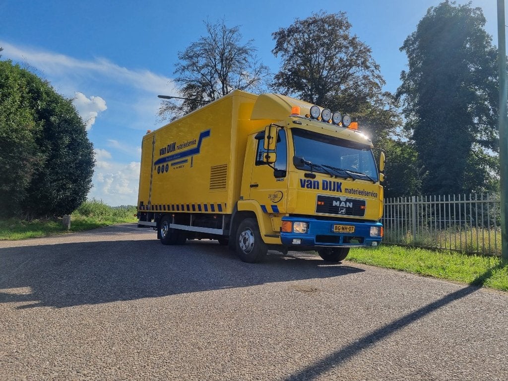 MAN 12-163 BAKWAGEN werkplaats inrichting APK, Auto's, Euro 2, Achterwielaandrijving, Zwart, Geel
