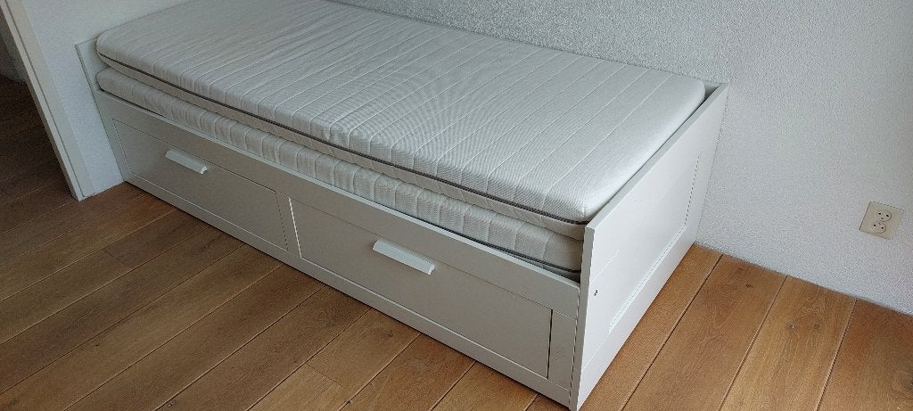 IKEA Brimnes Bed Bedbank 90x200 (uitschuifbaar tot 2-pers), Huis en Inrichting, Slaapkamer | Bedden, Ophalen, Gebruikt, Eenpersoons