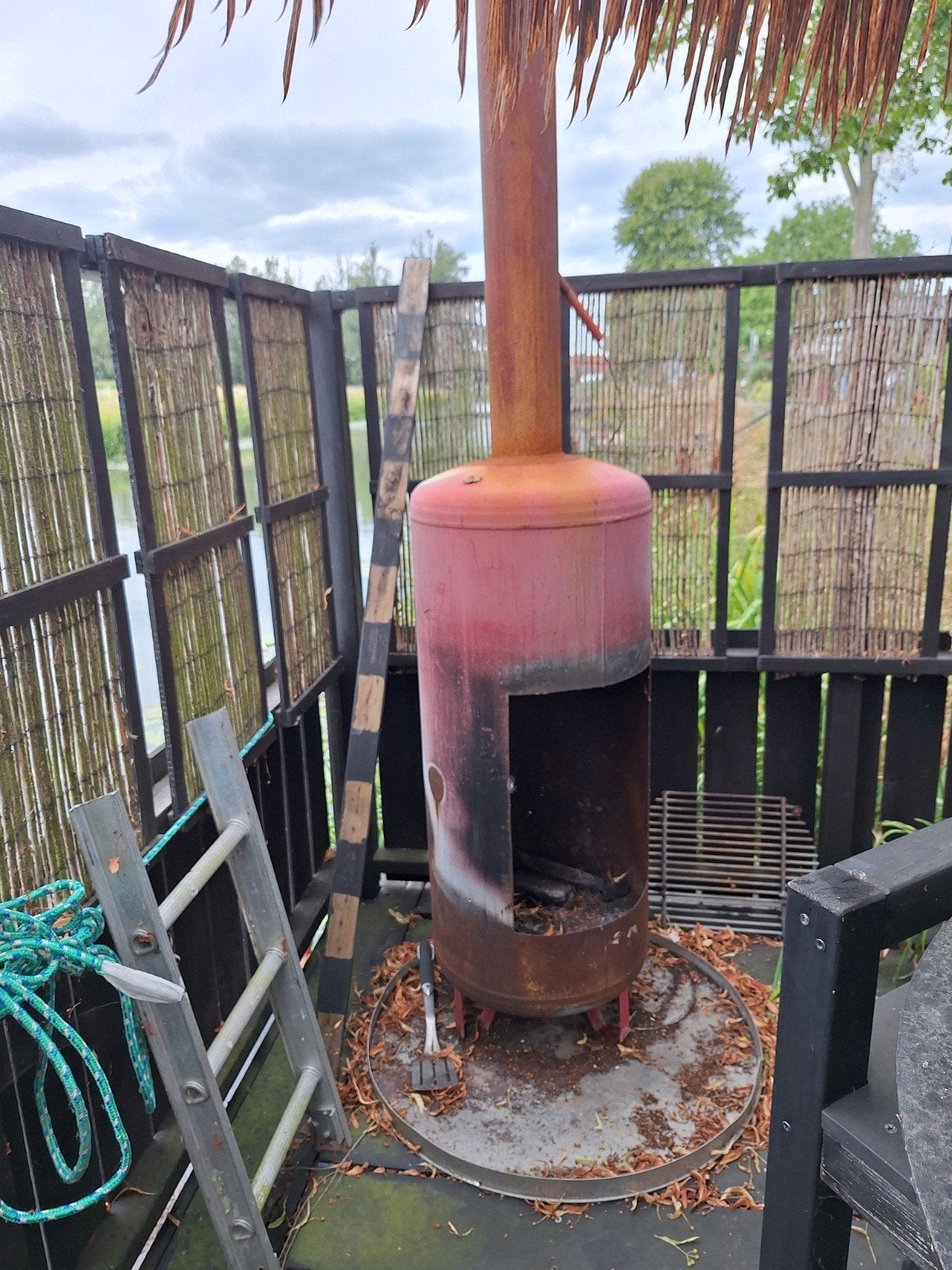 Robuuste vuurton met schoorsteen, Tuin en Terras, Vuurkorven, Ophalen, Gebruikt, Vuurton