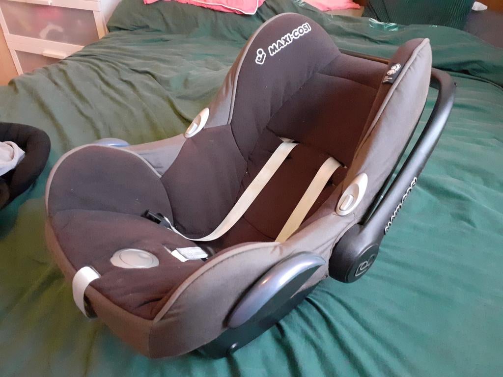 Maxi-cosi inclusief hoes, zonnescherm en newborn-inzet, Ophalen, 0 t/m 13 kg, Maxi-Cosi, Gebruikt