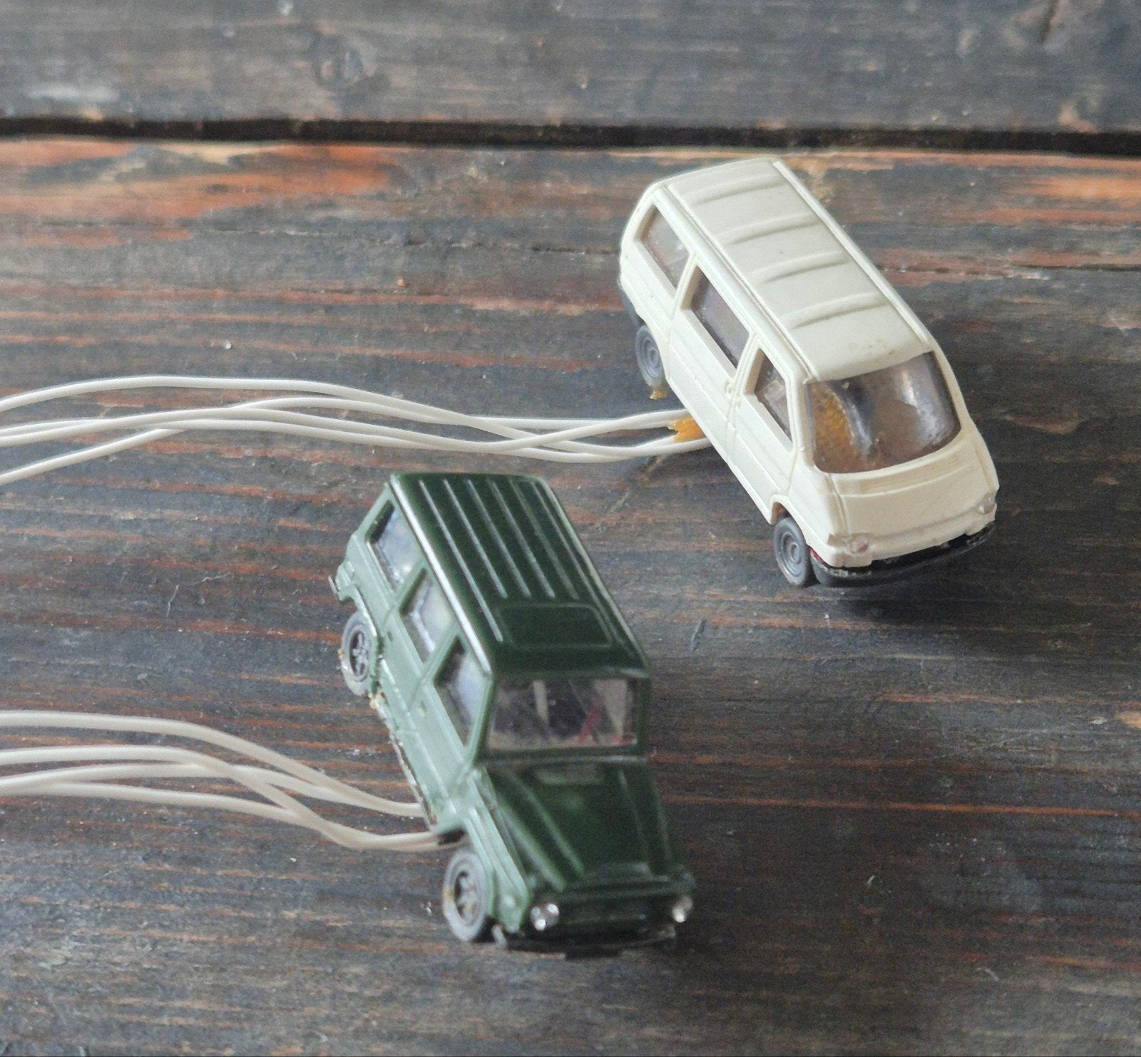2x auto met verlichting 1/160, Ophalen of Verzenden, Gebruikt, Auto