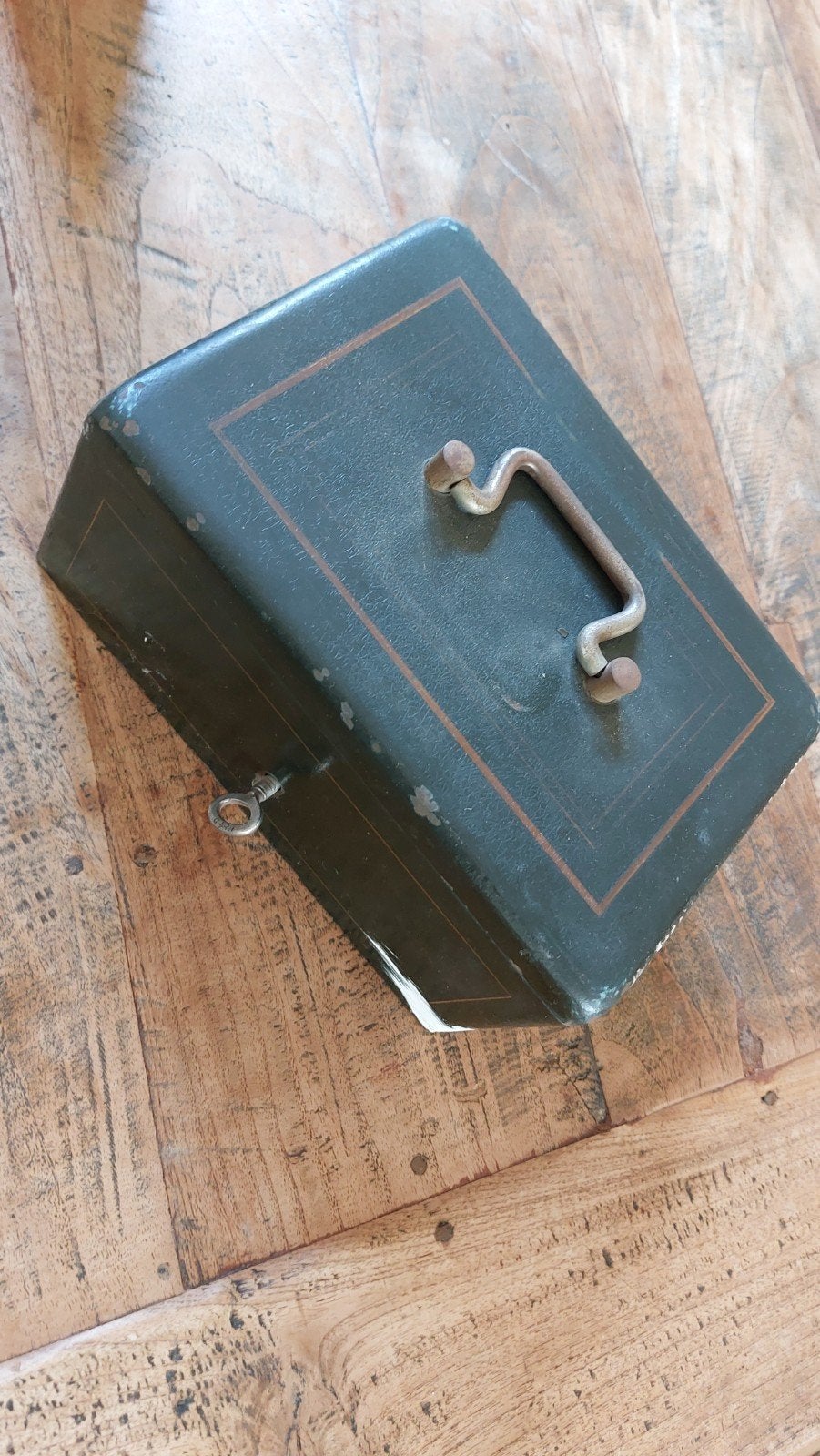 Vintage metalen geldkistje met sleutel, Antiek en Kunst, Ophalen of Verzenden