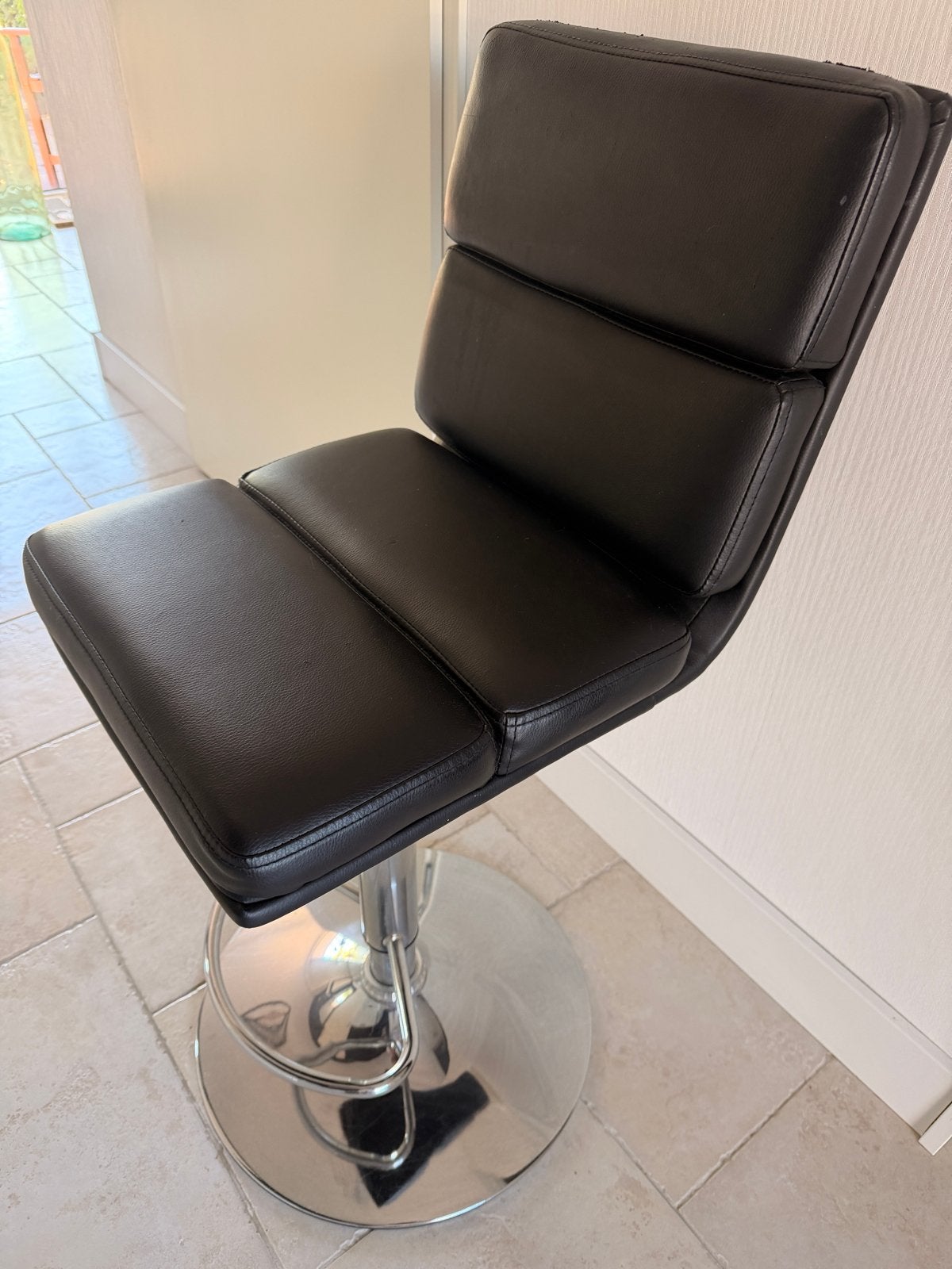 3x Barkrukken vp 30€ in totaal - Zwart met chromen onderstel, Huis en Inrichting, Ophalen, Kunststof, Gebruikt, In hoogte verstelbaar