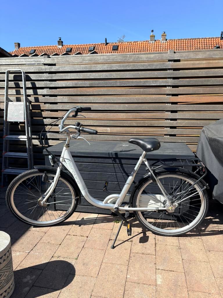 Dames fiets - 26 inch - Stationsfiets - Fiets lage instap, Fietsen en Brommers, Elektrische fietsen, Ophalen, Gebruikt, Overige merken