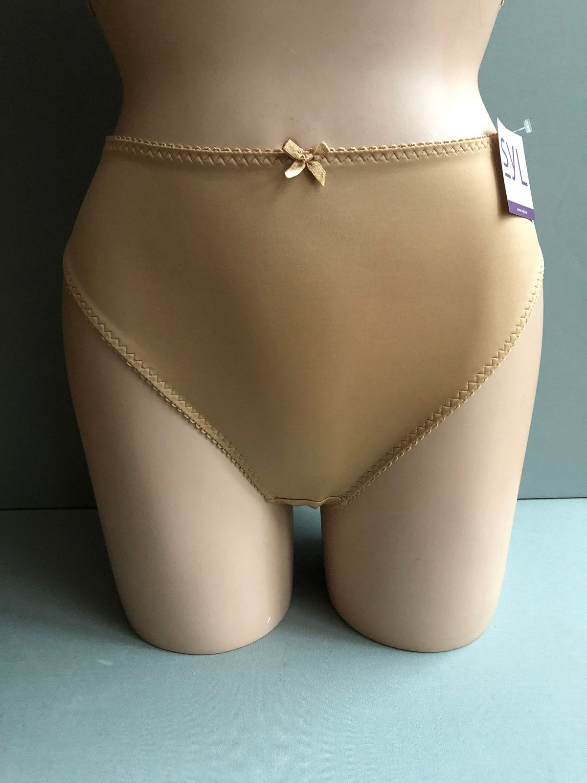 Syl string maat 40- 42-50- 52- 54- 56 Model maia mocca, Verzenden, Beige, String