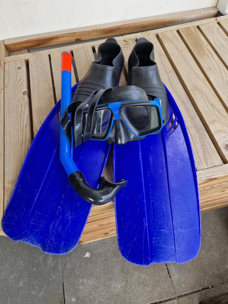 Snorkelset met vinnen (maat 39-41) en duikbril, Ophalen of Verzenden, Gebruikt, Snorkelset