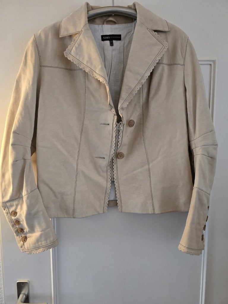 @ ARMA Collection Jasje Beige Maat 44, Kleding | Dames, Jasjes, Kostuums en Pakken, Beige, Maat 42/44 (L), Ophalen of Verzenden