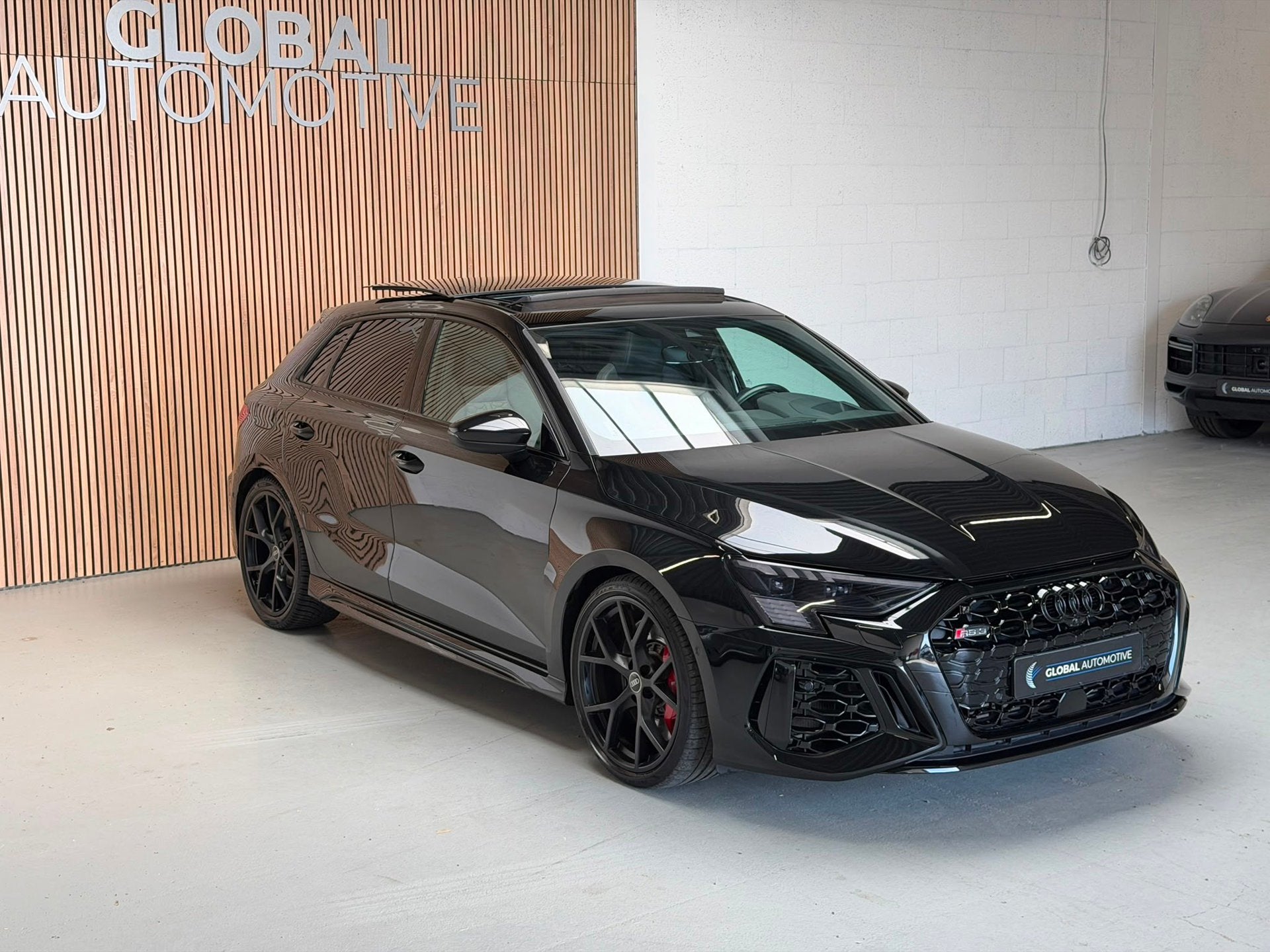 Audi A3 Sportback 2.5 TFSI RS 3 quattro - PANO - B&O - HEAD, Auto's, Audi, Automaat, Gebruikt, Zwart, RS3