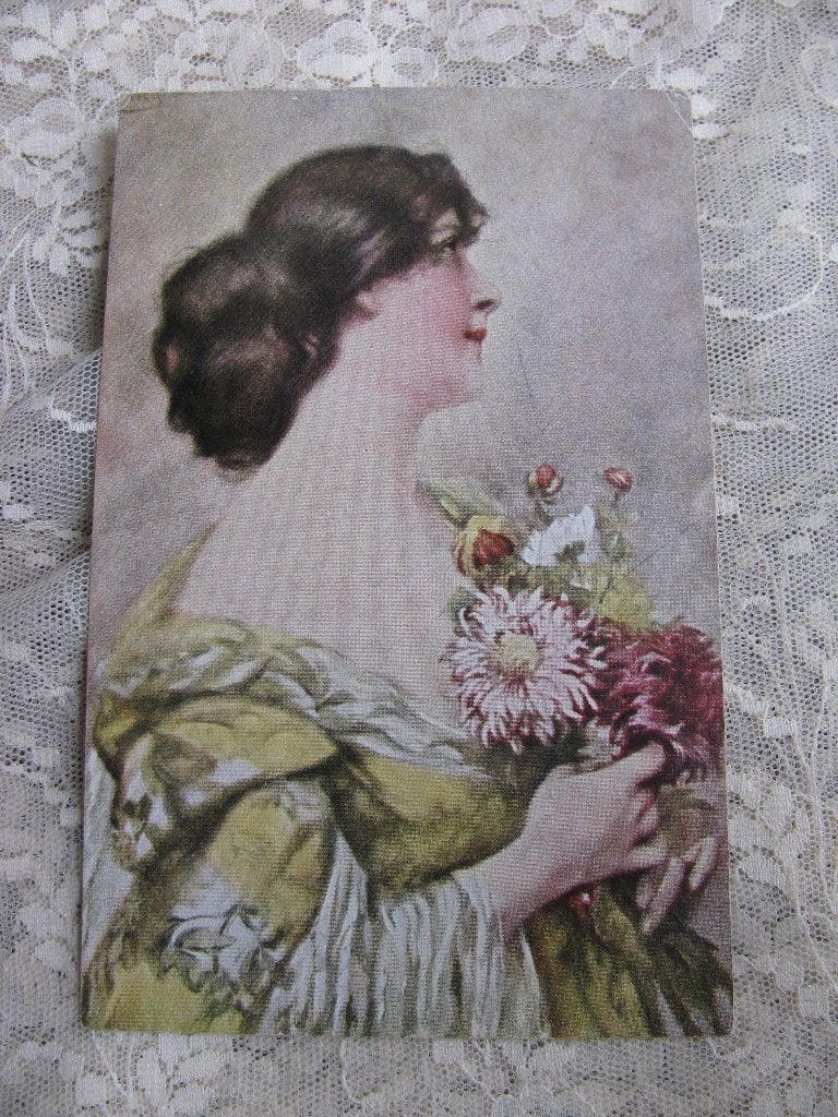 Antieke Kaart - Dame met Bloemen / Chrysanten, Verzenden, Voor 1920, Ongelopen, Overige thema's