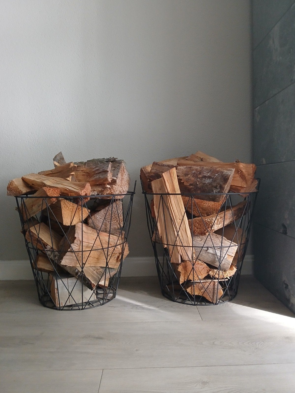 2 draadmanden met gedroogd eikenhout, klaar om te stoken!, Ophalen, Minder dan 50 cm, Gebruikt, Minder dan 50 cm