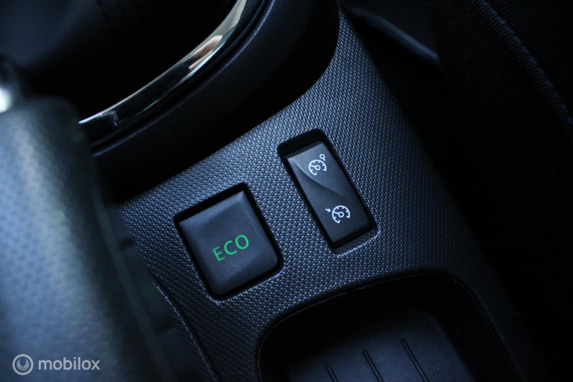 Foto 31 van Renault Captur 0.9 TCe Camera|Stoel verw.|Keyless
