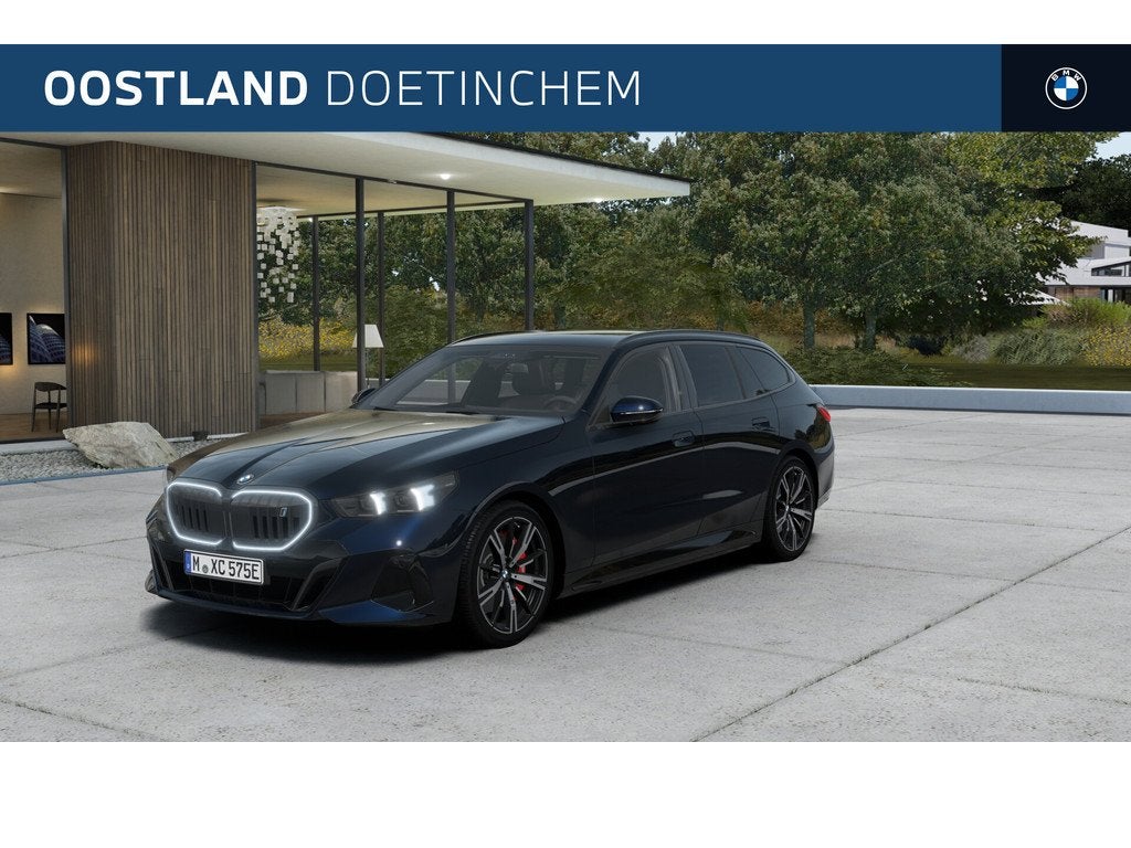 BMW i5 Touring eDrive40 M Sport / Trekhaak / Panoramadak / C