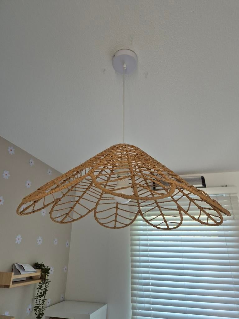Bloemvormige hanglamp voor kinderkamer - Zo goed als nieuw, Huis en Inrichting, Overige materialen, Bloem, Speels, Kinderkamer