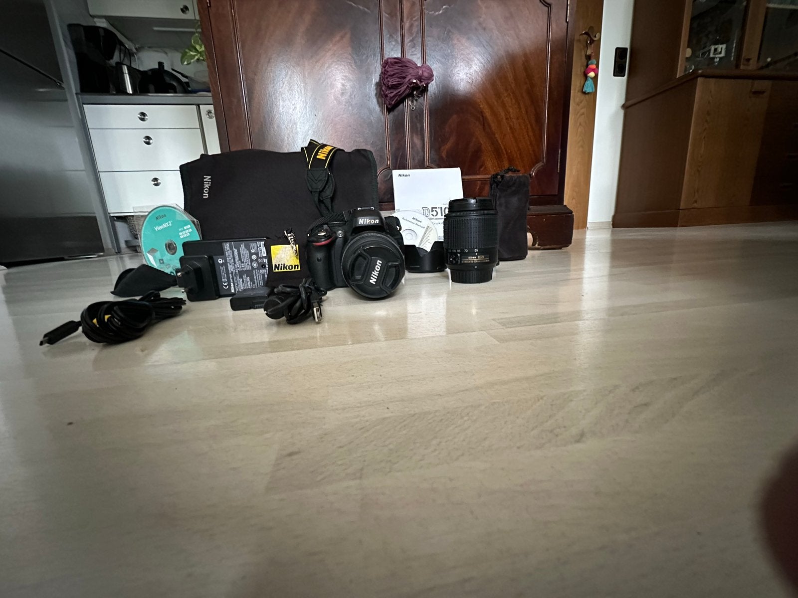 Nikon D5100 digitale camera met 2 lenzen en accessoires, Gebruikt, Spiegelreflex, Kantelbaar/draaibaar scherm, Ophalen of Verzenden