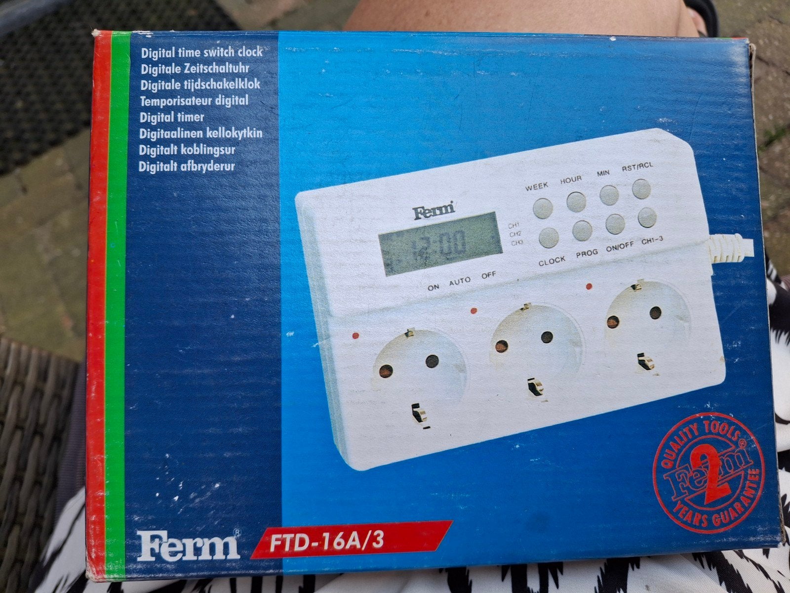 Ferm Digitale Tijdschakelklok FTD-16A/3 met 3 Stopcontacten, Ophalen of Verzenden, Nieuw, Stopcontact