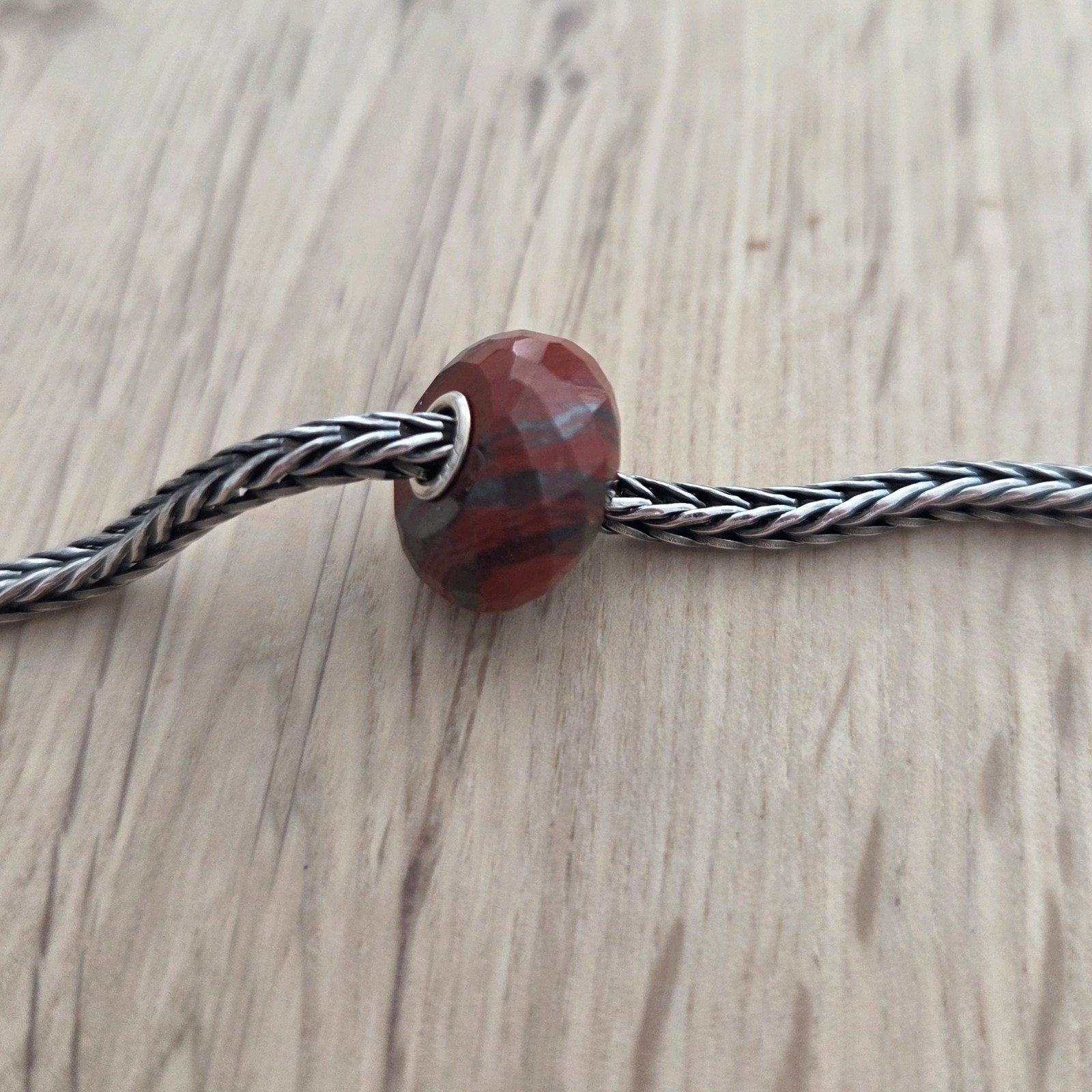 Trollbeads bedel calcedoon met hematiet TSTBE-20039, Sieraden, Tassen en Uiterlijk, Bedels, Nieuw, Trollbeads, 1 bedel, Edelsteen