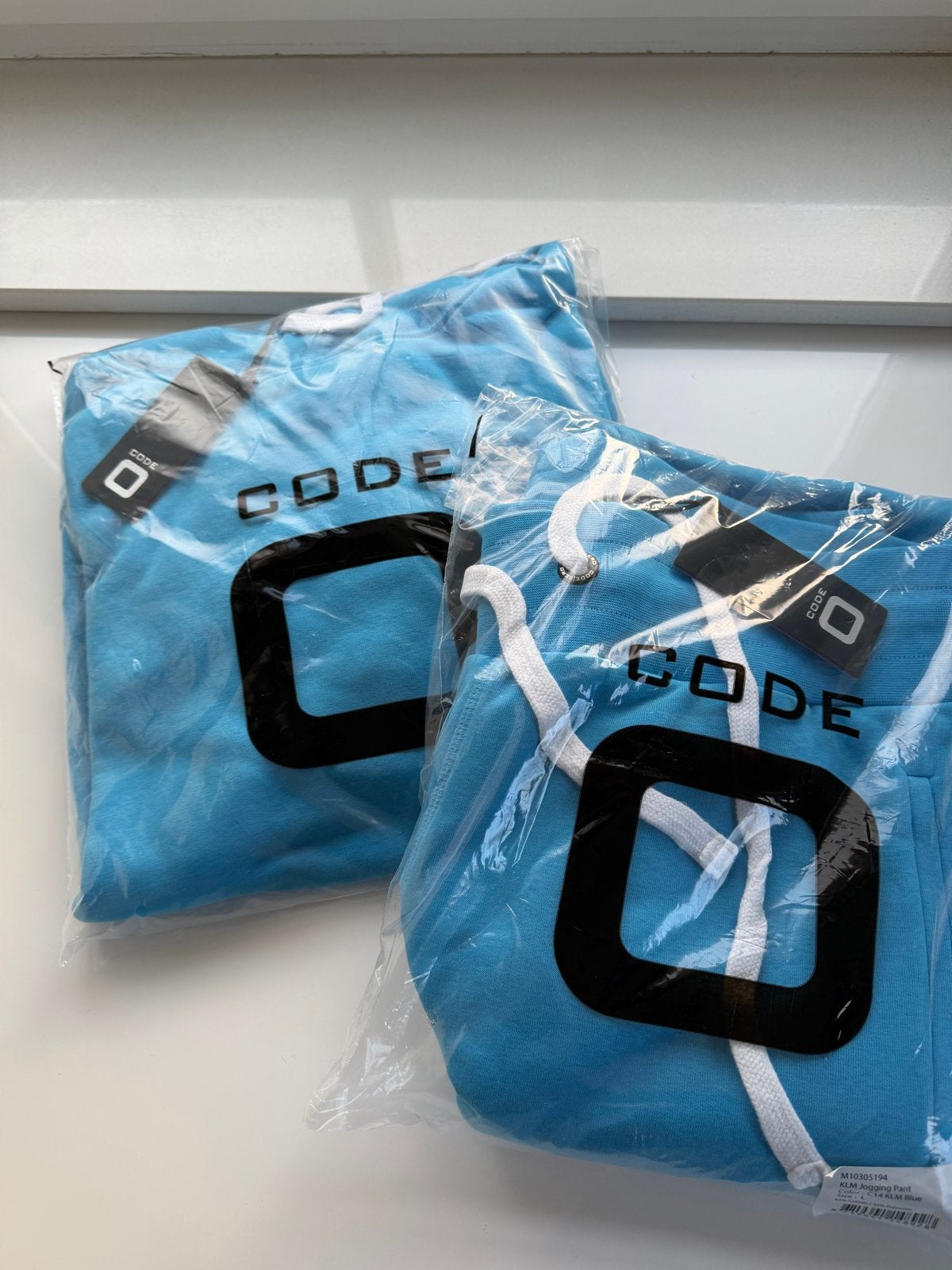 KLM Joggingbroek en Hoody - Nieuw - Large, Kleding | Heren, Ophalen of Verzenden, Nieuw, Maat 52/54 (L), Blauw