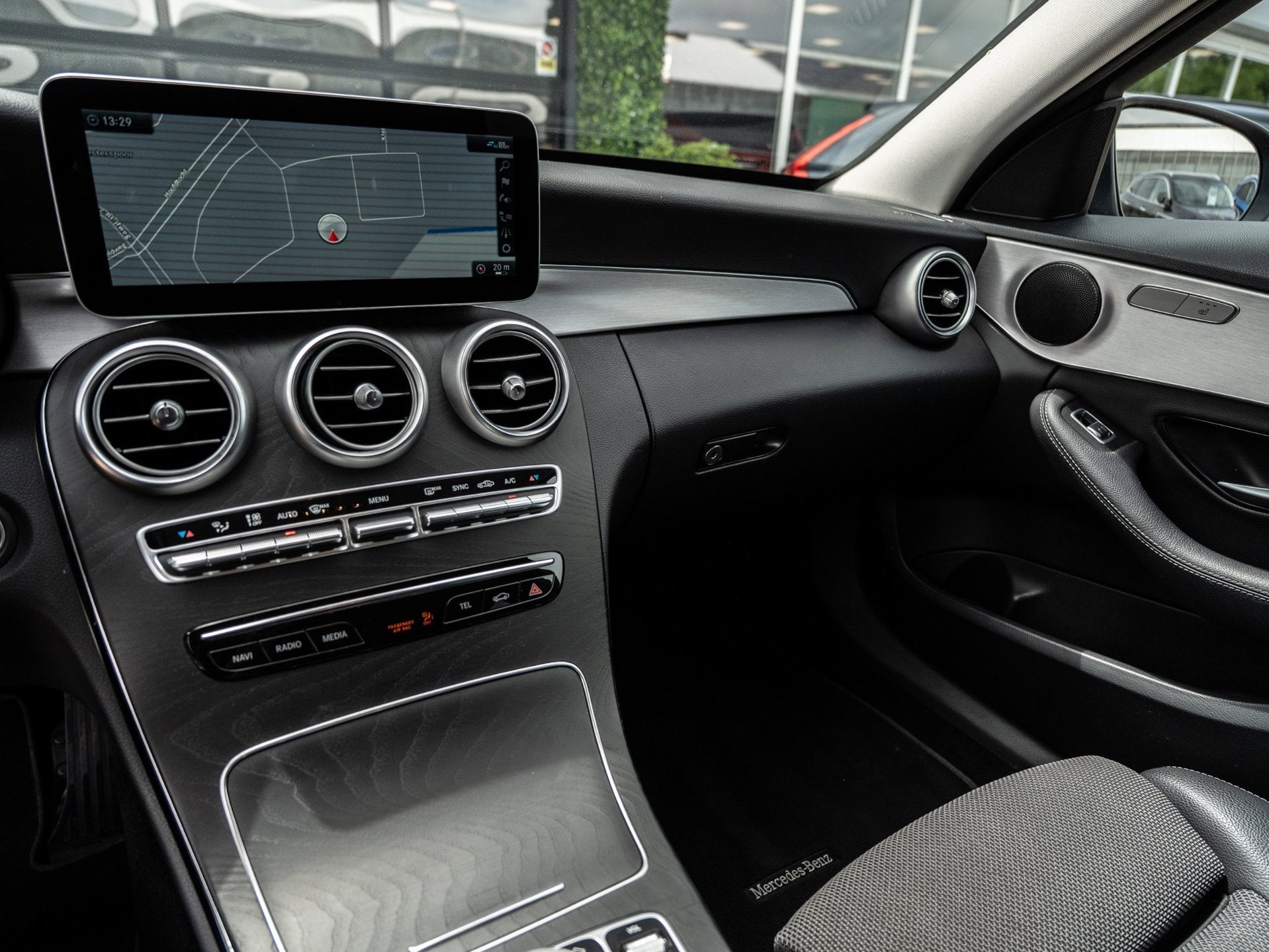 Mercedes-Benz C-klasse Estate 180 d Premium Pack | ACC | Cam, Automaat, Dealer onderhouden, Achterwielaandrijving, 4 cilinders