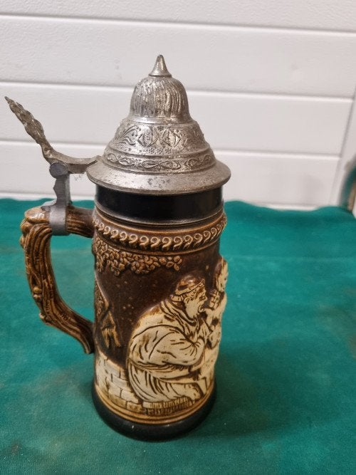 bierpul met drank tafereel aardewerk, Verzamelen, Ophalen of Verzenden, 'T Olde Gre-j, Info@toldegrej.nl, Endepoelstraat 20f Didam